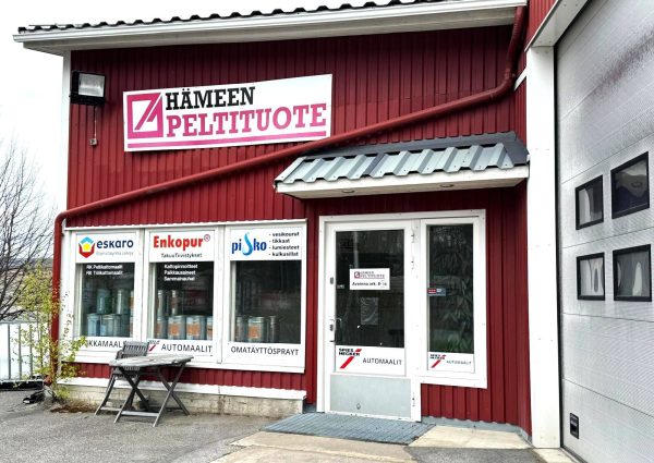 Hämeen Peltituote julkisivu Hämeenlinnassa